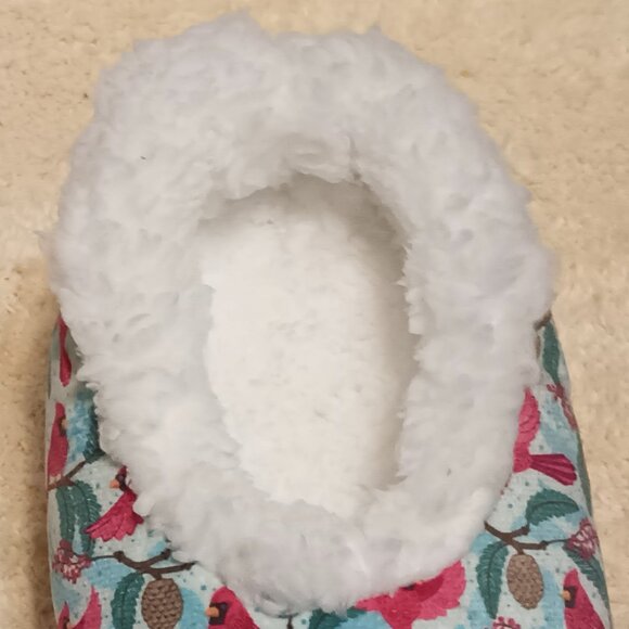 NEW Snoozies Cardinal Slipper Socks w/ Non-Skid Grips & Sherpa Lining, Lrg. 9-10 - Picture 3 of 11